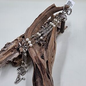 Elegant Silver and Pearl Women's Bracelet